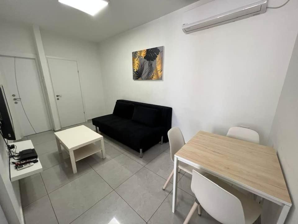 Apartments4You Maya 巴特亚姆 外观 照片